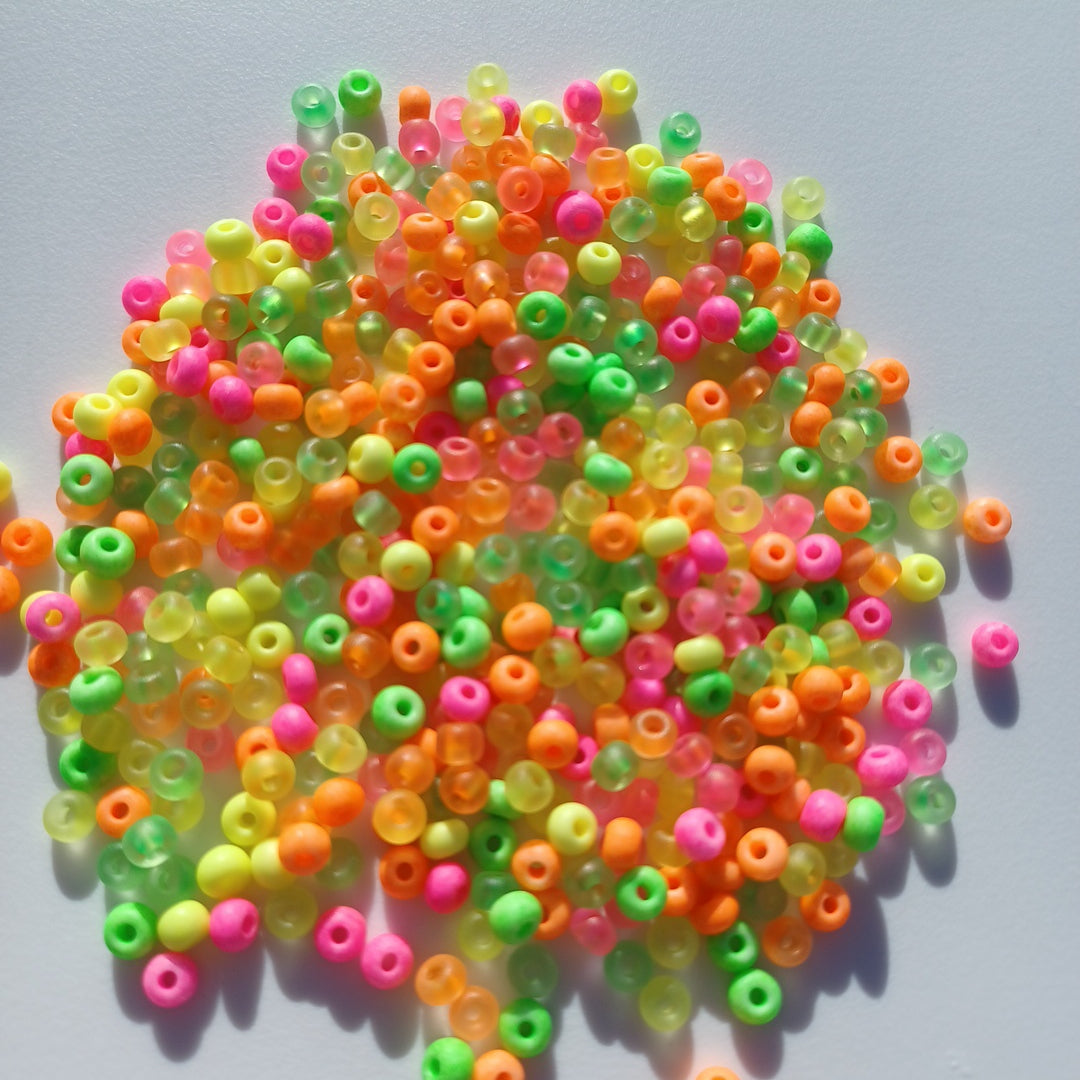 6/0 Pony Beads Neon Mix in sunlight