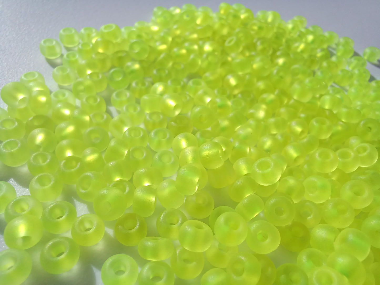 6/0 Pony Beads - Neon Transparent Yellow