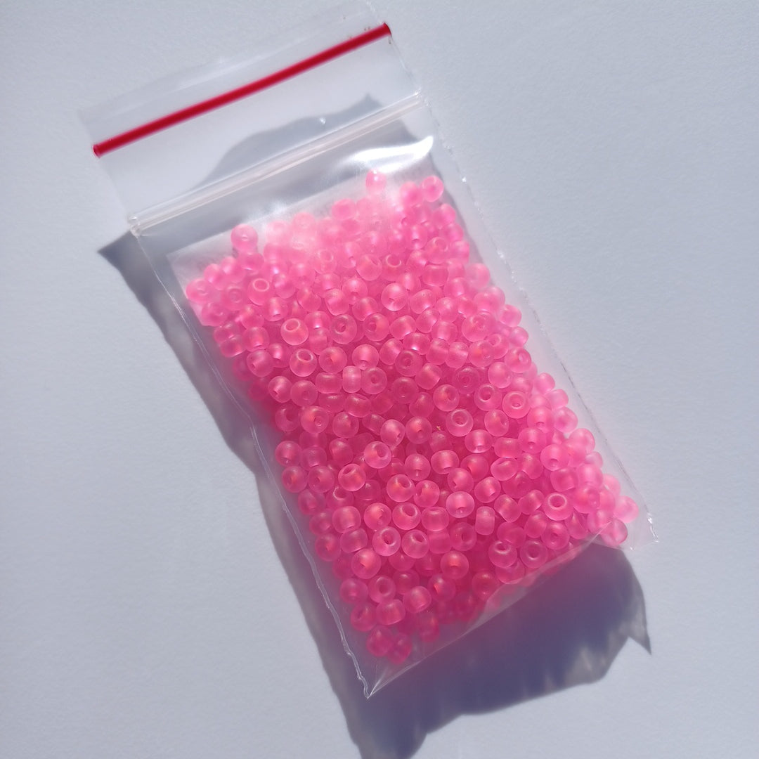 6/0 Pony Beads - Neon Transparent Fuchsia