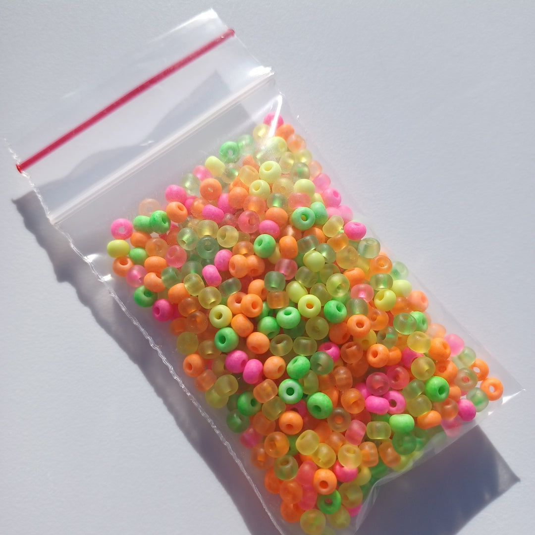 6/0 Pony Beads Neon Mix in bag